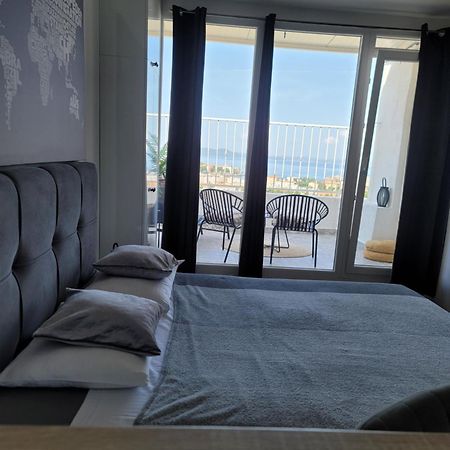 Studio Apartment Lanterna Zadar Luaran gambar